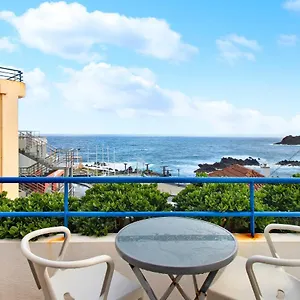 Ninho Gaivota Porto Moniz